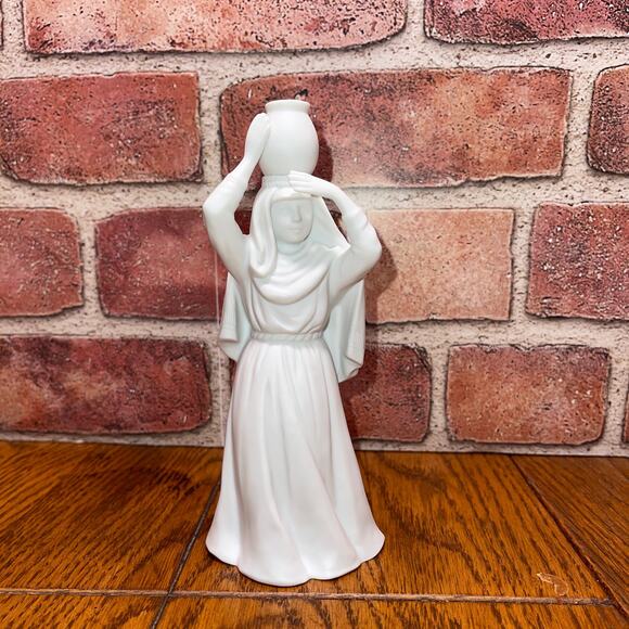 Avon Woman With Water Jug Nativity Collectible Porcelain Figurine - Picture 1 of 2